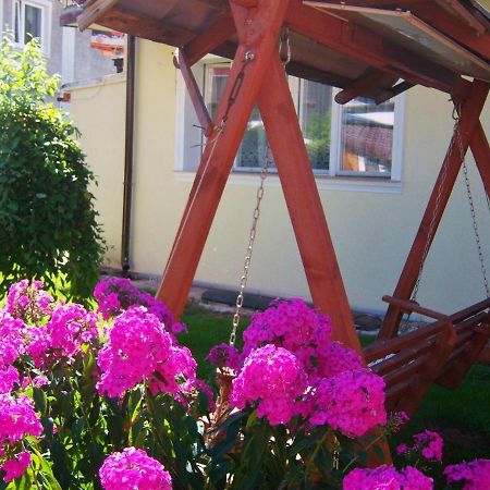 Pokoje Goscinne Anna Ustka Bagian luar foto